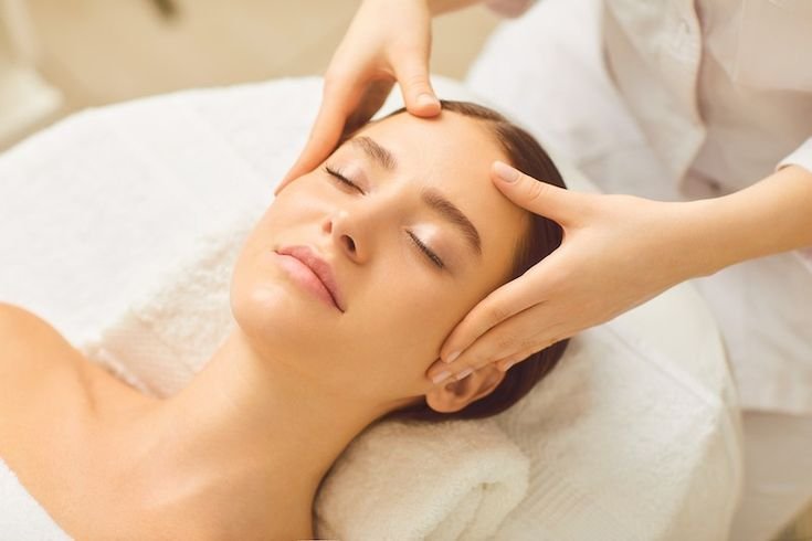 Facial Wash Favorit Cewek: 10 Pilihan di Bawah 100 Ribu!